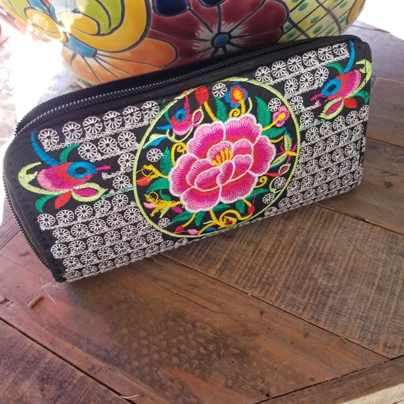 Mexican Embroidered Pink Rose Wallet - Picture 7 of 8